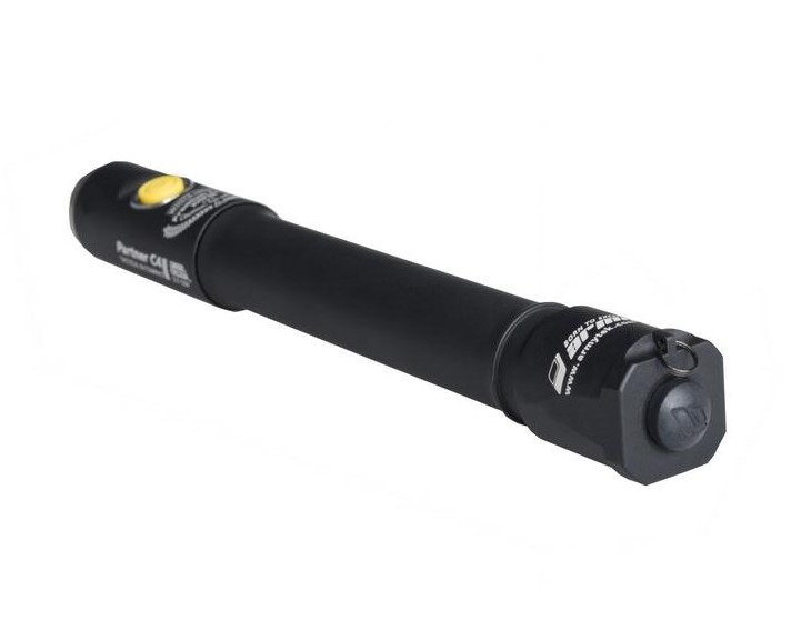 Фонарь Armytek Partner C4 Pro v3 XHP35 теплый /F03102SW/ (2)