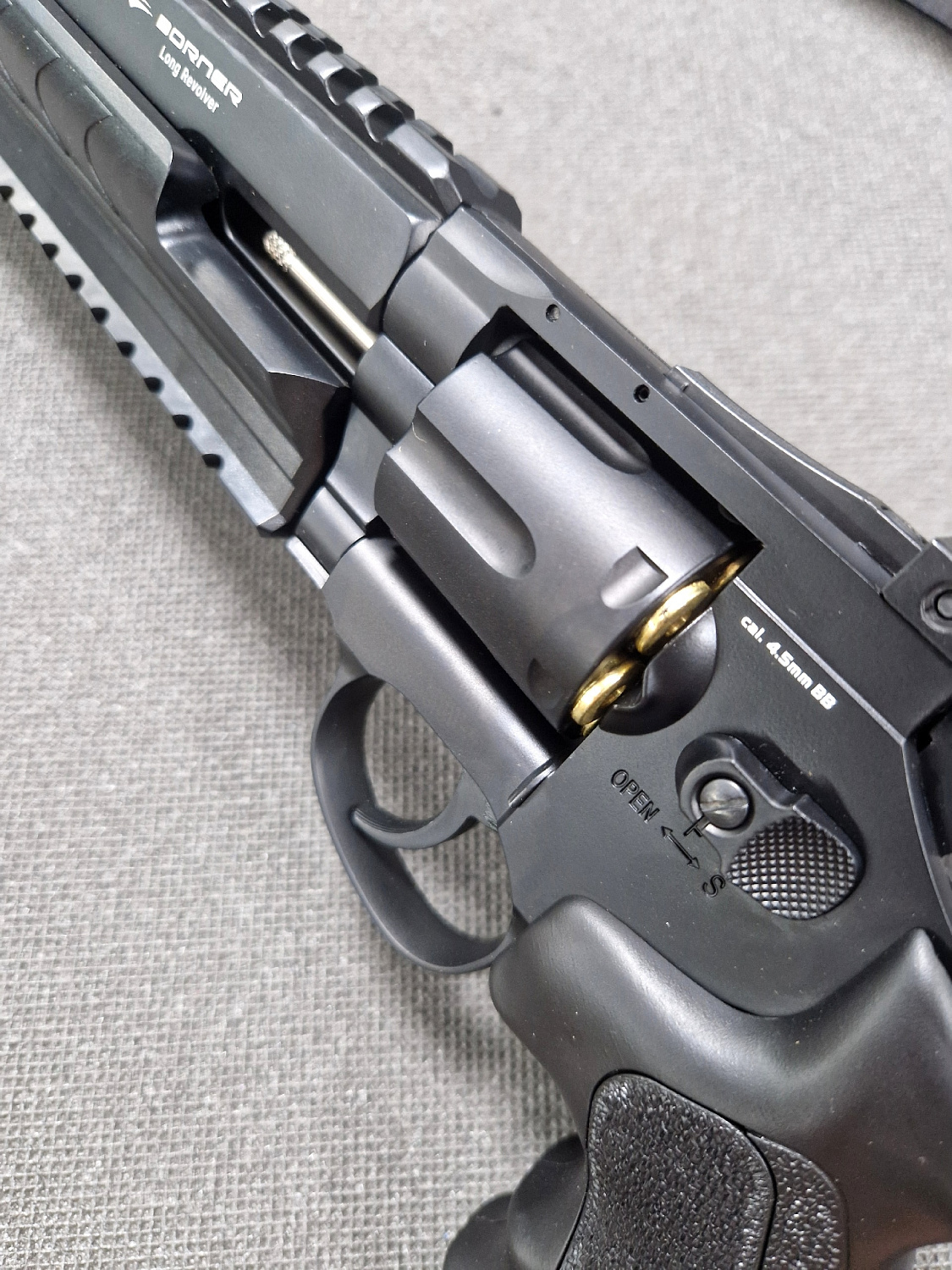 Borner Long Revolver — пневматический револьвер с удлиненным стволом